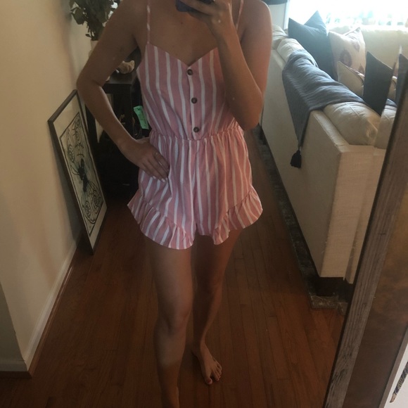 Romper - Picture 1 of 4